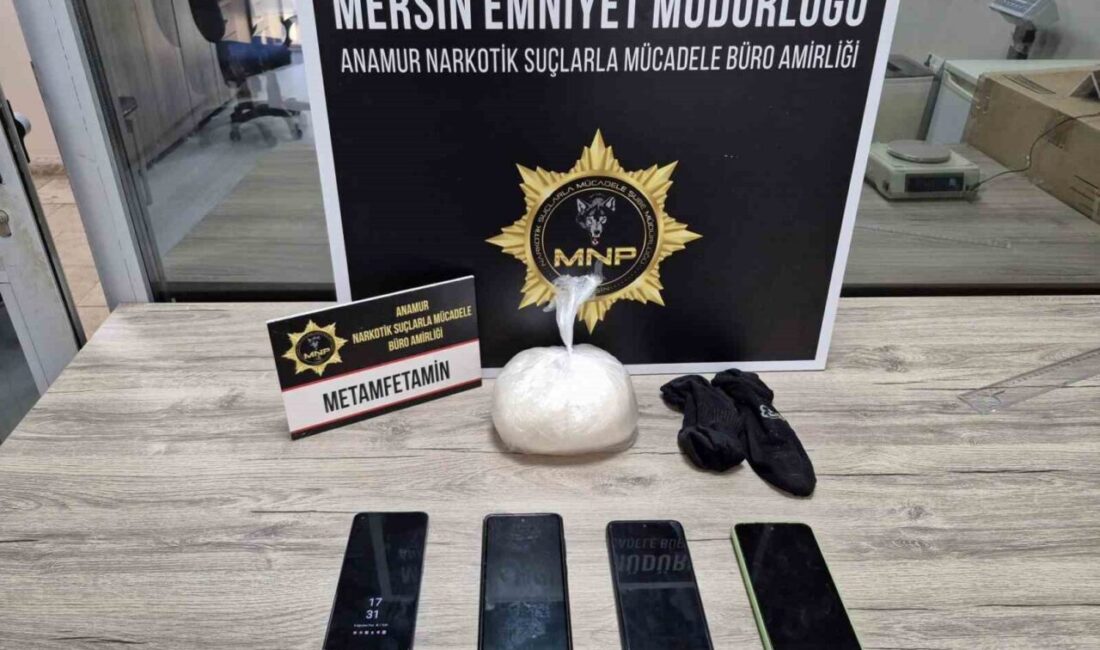 Mersin’in Anamur ilçesinde narkotik polisinin yaptığı çalışmada 822 gram metamfetamin