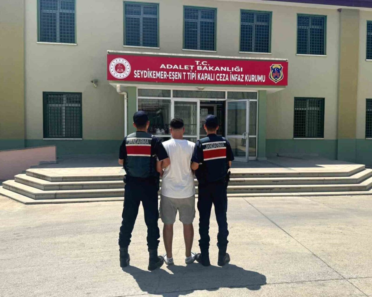 Muğla’nın Fethiye ilçesinde, uyuşturucu suçundan 12 yıl 6 ay kesinleşmiş