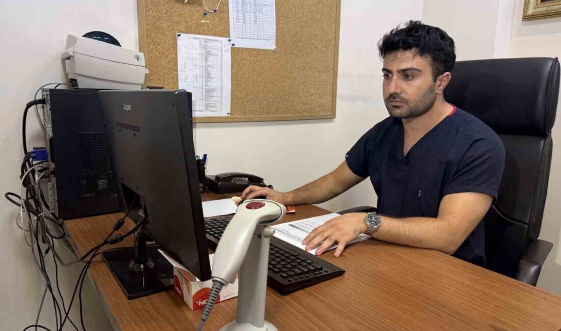 Diş eti problemlerinin hafife alınmaması gerektiğine dikkat çeken uzmanlar uyarıyor.