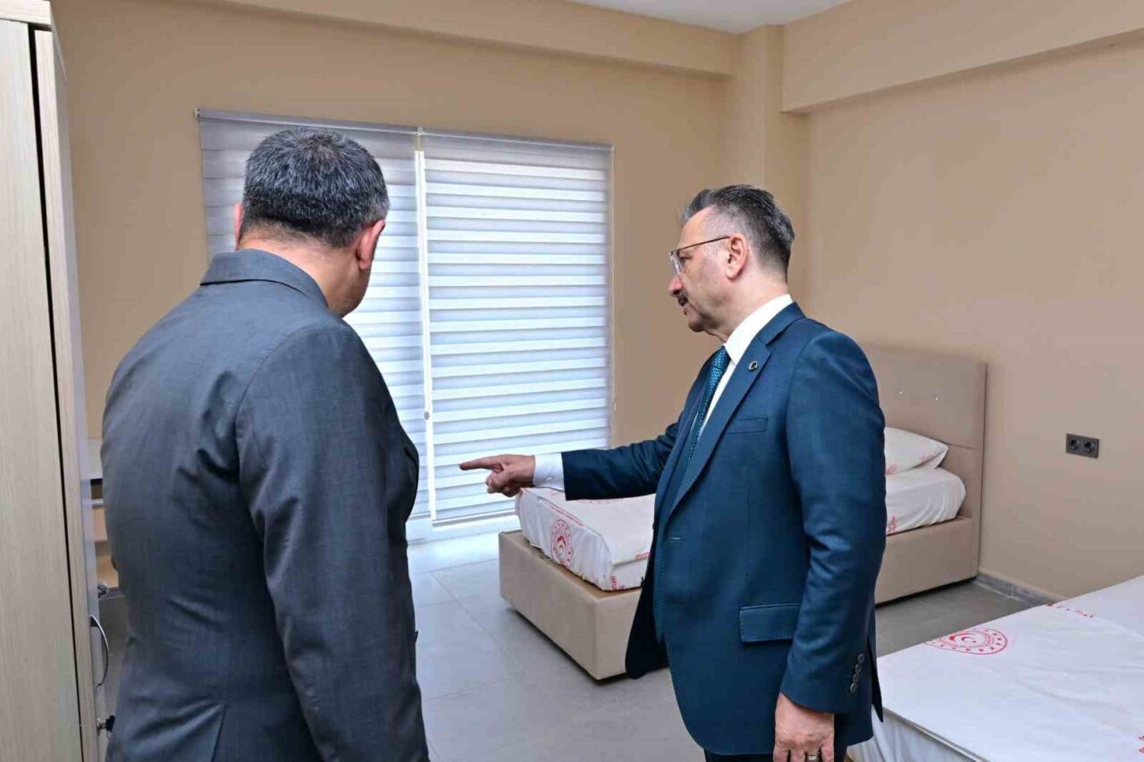 Eskişehir Valisi Hüseyin Aksoy, açılışı gerçekleştirilecek olan Fethi Yılmaz Sezer