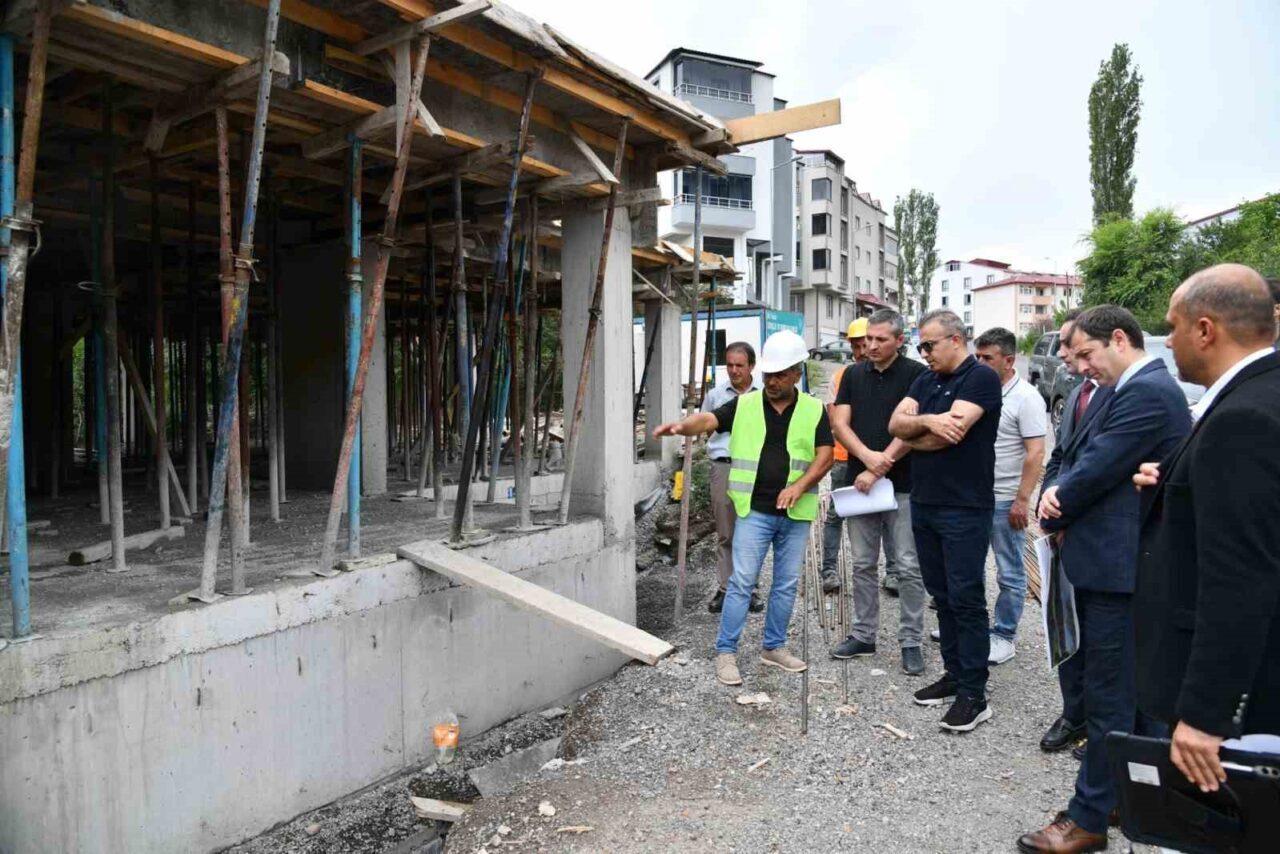 Ardahan Valisi Hayrettin Çiçek, Posof ve Hanak İlçelerinde Yapım Çalışmaları