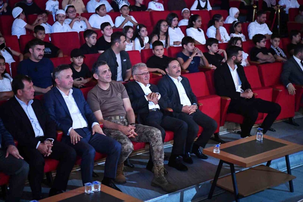 Kayseri Büyükşehir Belediye Başkanı Dr. Memduh Büyükkılıç; Kayseri Valisi Gökmen