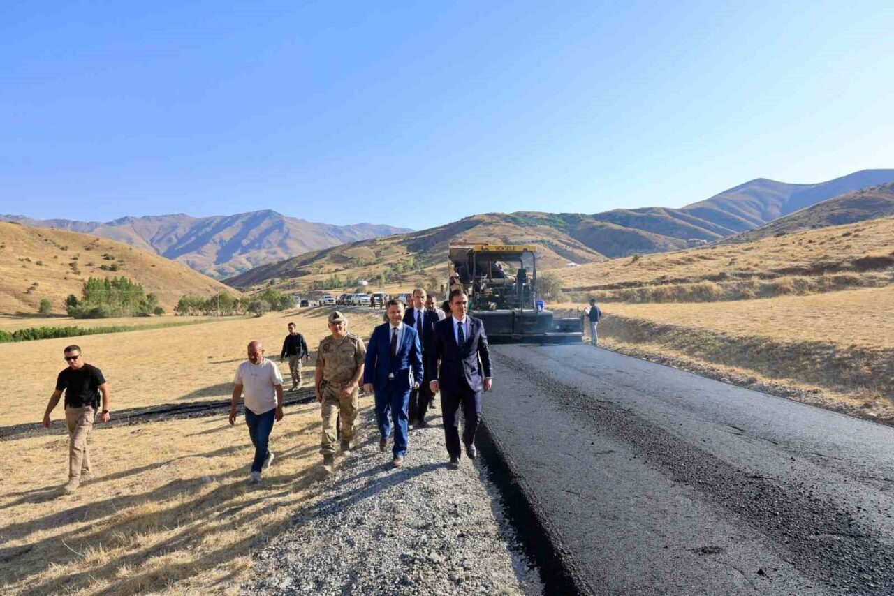 Bitlis Valisi Ahmet Karakaya, Tatvan ilçesine bağlı Budaklı, Dağdibi köyleri