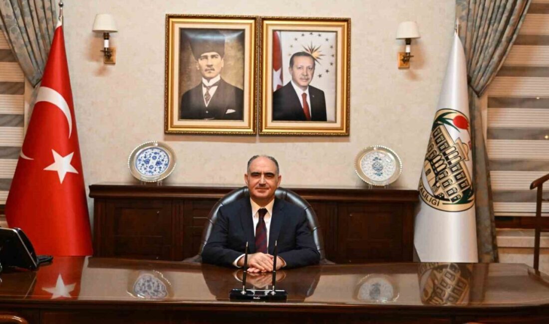 Manisa Valisi Vahdettin Özkan, 30 Ağustos Zafer Bayramı dolayısıyla bir