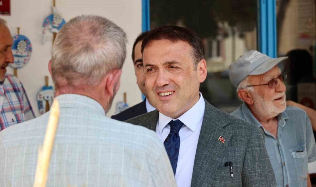 Bilecik Valisi Faik Oktay Sözer, Yenipazar ilçesinde esnaf ve vatandaşlarla