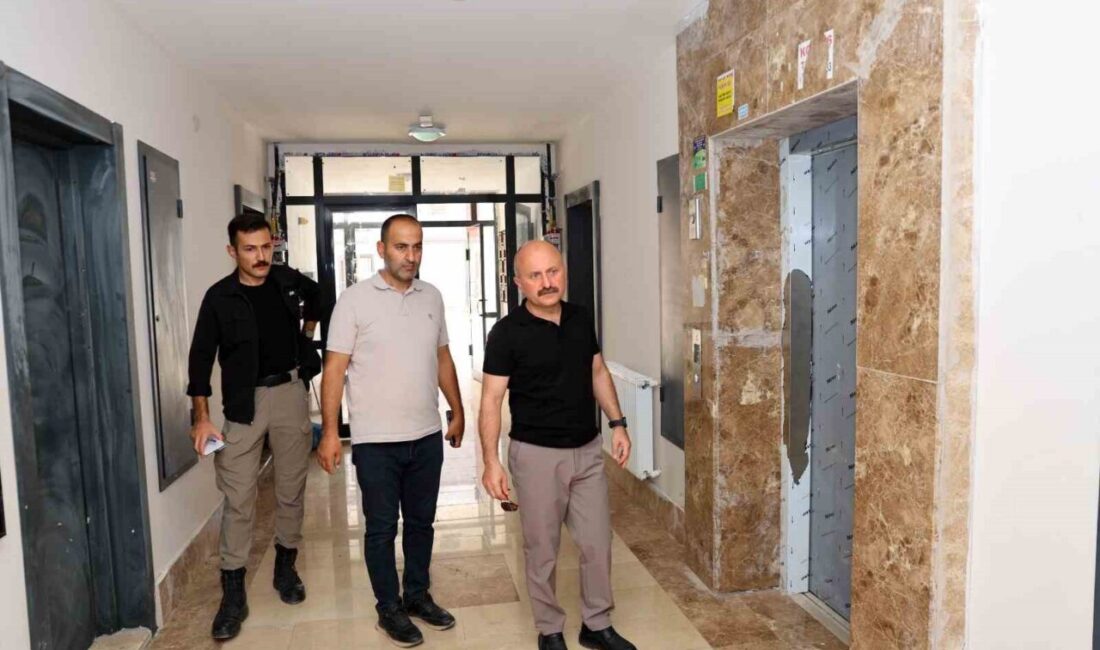 Adıyaman Valisi Osman Varol, depremzedeler için devlet tarafından inşa edilen