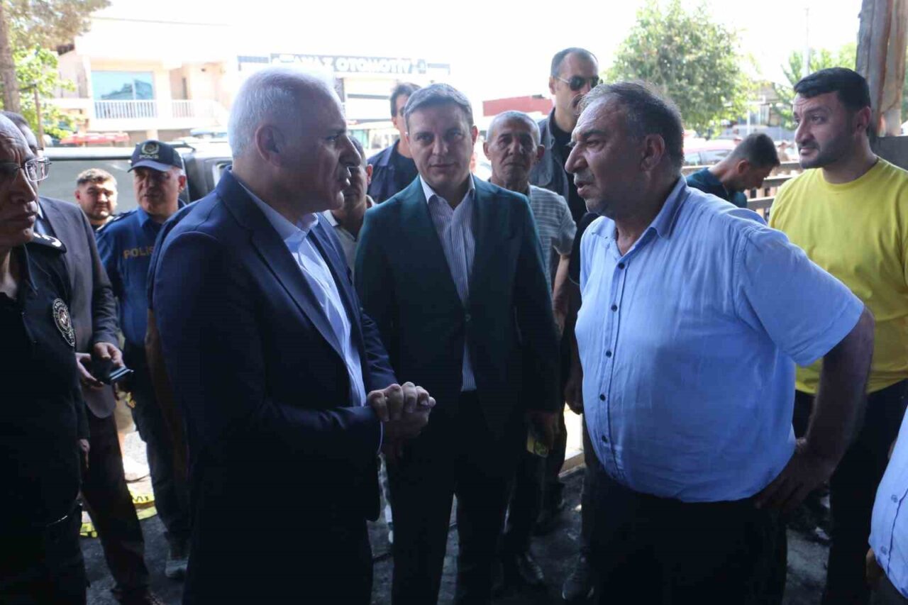 Diyarbakır Valisi Murat Zorluoğlu ile İl Emniyet Müdürü Fatih Kaya,