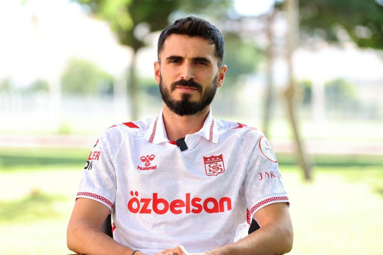 Özbelsan Sivasspor’un yeni transferi Valon Ethemi, “Sivasspor büyük bir camia.