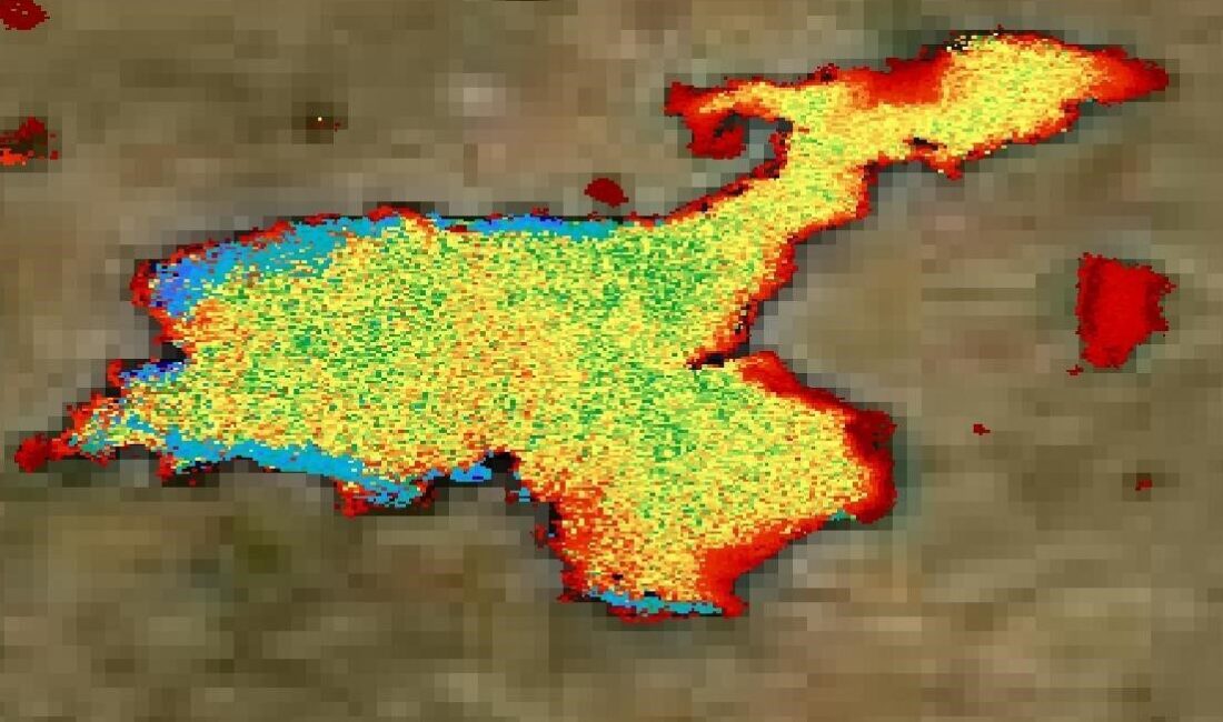Bilim insanlarının dünyanın en büyük sodalı gölü olan Van Gölü’ne