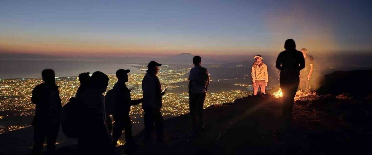 Van Gölü’nün ekolojik sorunlarına dikkat çekmek amacıyla bir grup doğasever,