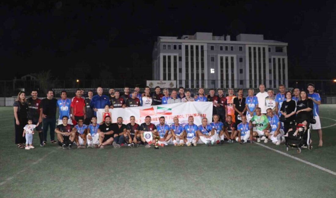 Van Masterler Derneği tarafından düzenlenen futbol turnuvasında, Türkiye ve İran