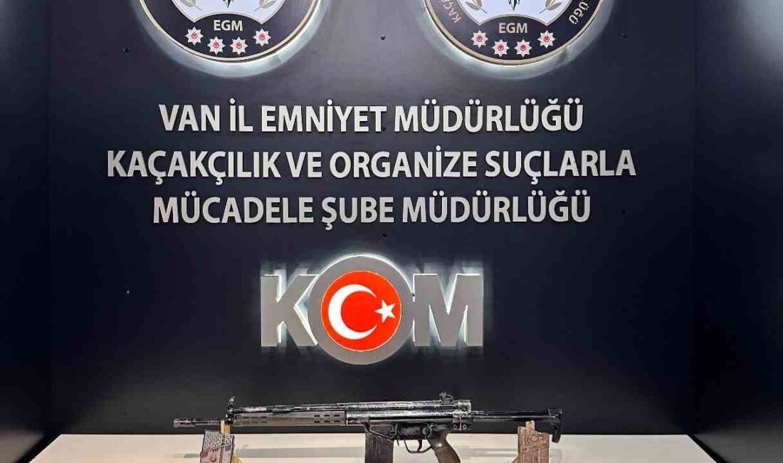 Van’ın Başkale ilçesinde polis ekipleri tarafından İHA ve helikopter destekli