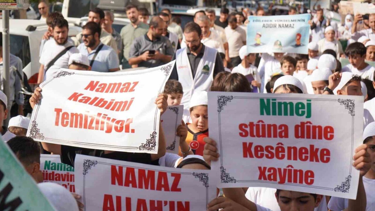 Peygamber Sevdalıları Vakfı Van İl Koordinatörlüğünce düzenlenen “Hayat Namazla Güzeldir”