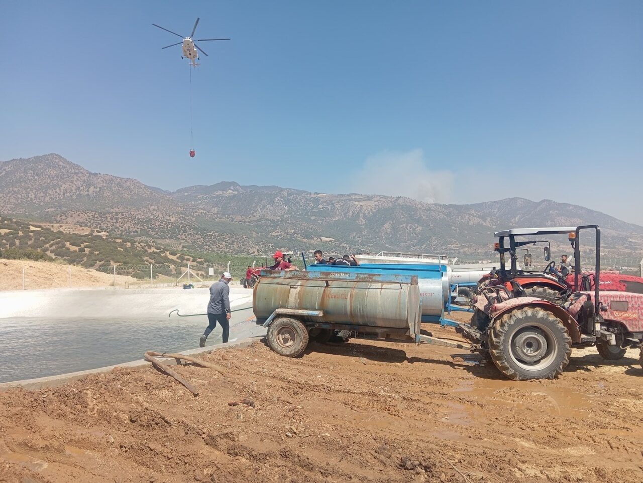 Denizli’nin Buldan ilçesinde başlayıp Aydın’ın Buharkent ilçesine yayılan orman yangınında
