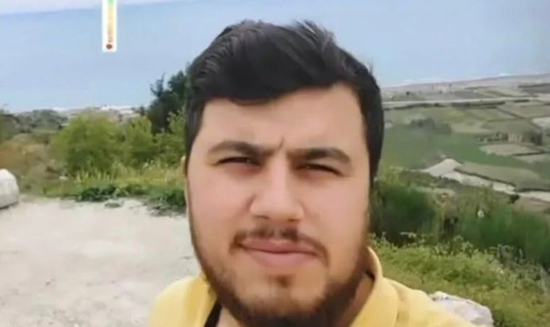 Denizli (İHA) – Denizli’nin Tavas ilçesinde, virajı alamayan motosiklet sürücüsü