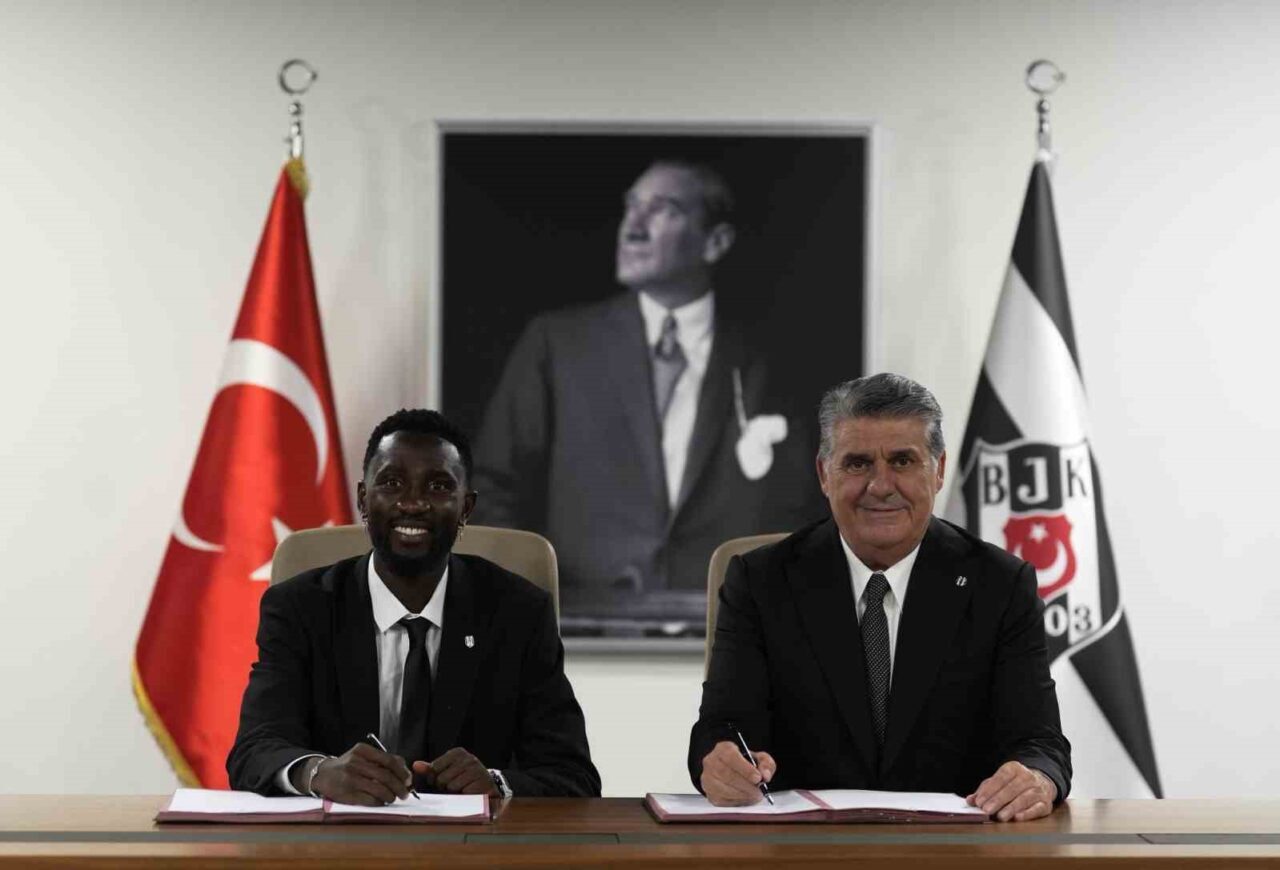 Beşiktaş, Premier Lig ekiplerinden Leicester City’nin Nijeryalı orta saha oyuncusu