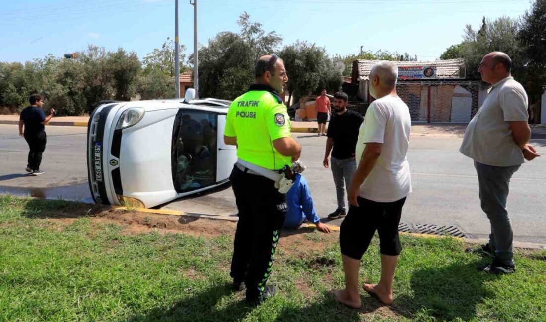 Antalya’da kavşak sisteminde ‘Dur’ levhasına uymayan aracın çarptığı otomobil yan