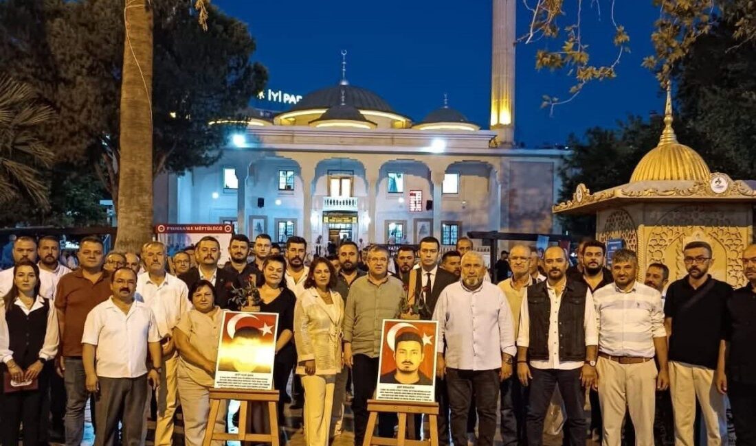 DENİZLİ (İHA) – Denizli’nin Delikliçınar Meydanında yangınla mücadele ederken şehit