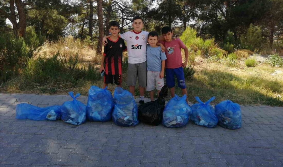 Manisa’nın Soma ilçesinde yaşayan çocuklar, kısa süre önce yangın çıkan