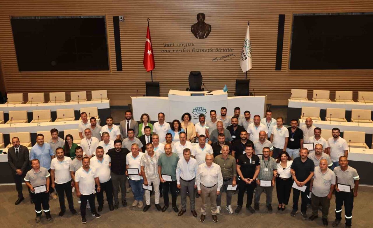 Bursa ve çevre illerdeki orman yangınlarında canla başla mücadele eden