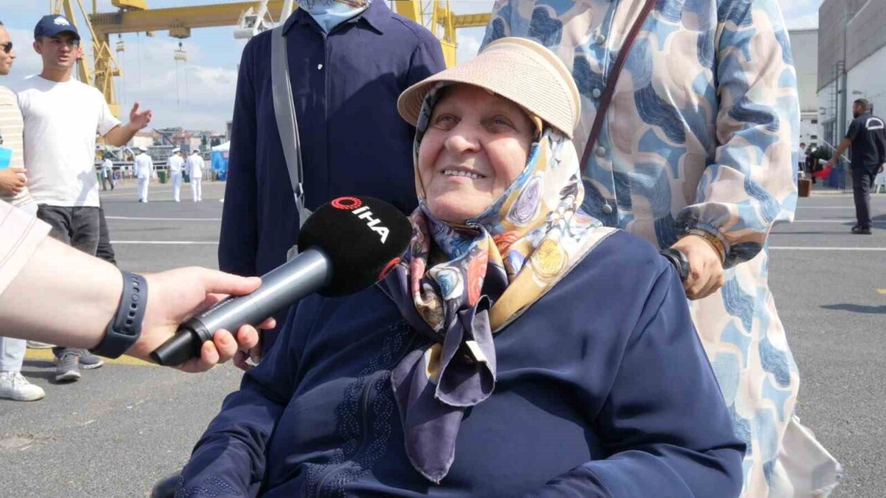 Yaşlı teyzenin TEKNOFEST Mavi Vatan aşkı engel tanımadı. 75 yaşındaki