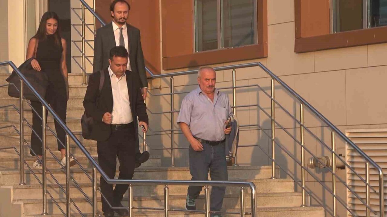 Balıkesir’in Marmara Adası açıklarında yatı parçalanmış halde bulunan kayıp iş