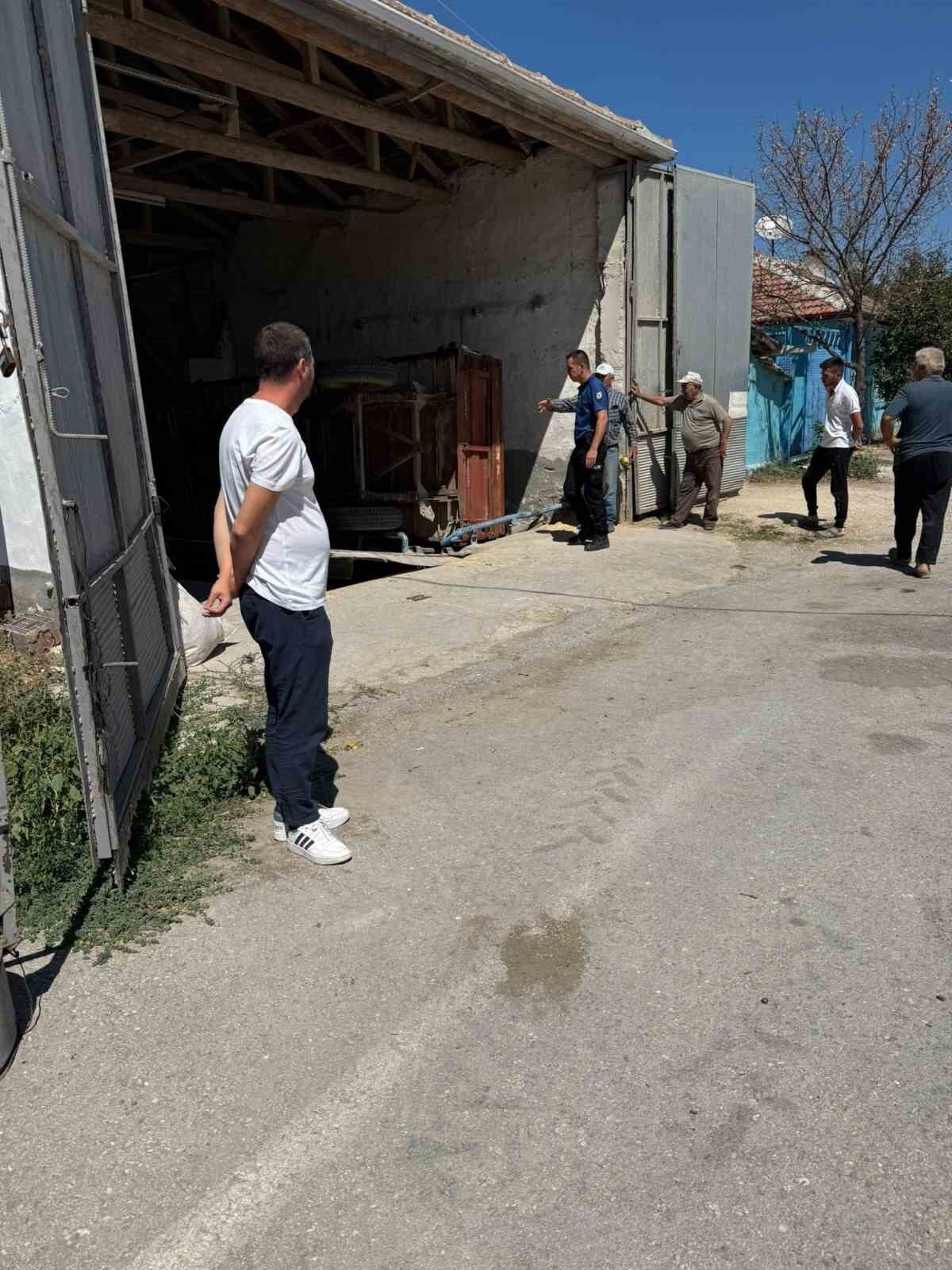 Eskişehir’de yem kırma makinesine düşerek ağır yaralanan işçi tedavi altına