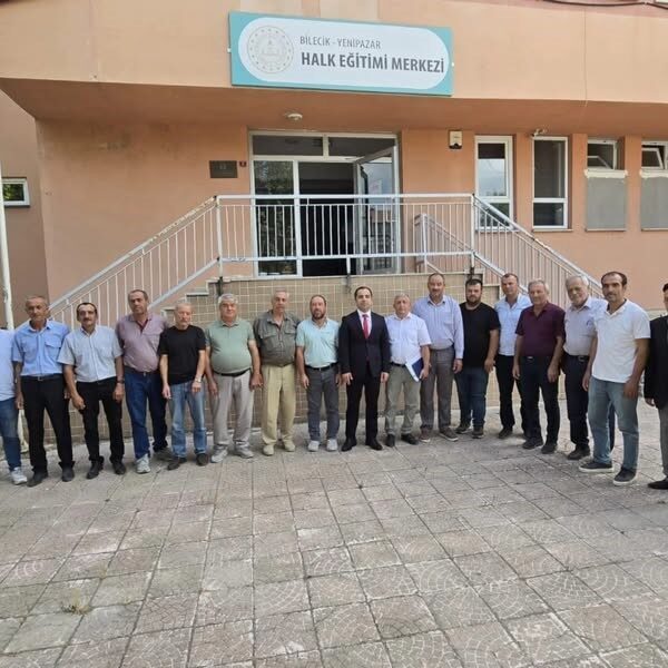 Yenipazar Kaymakamı Mehmet Salih Uçar, ilçe genelindeki köy muhtarlarıyla bir