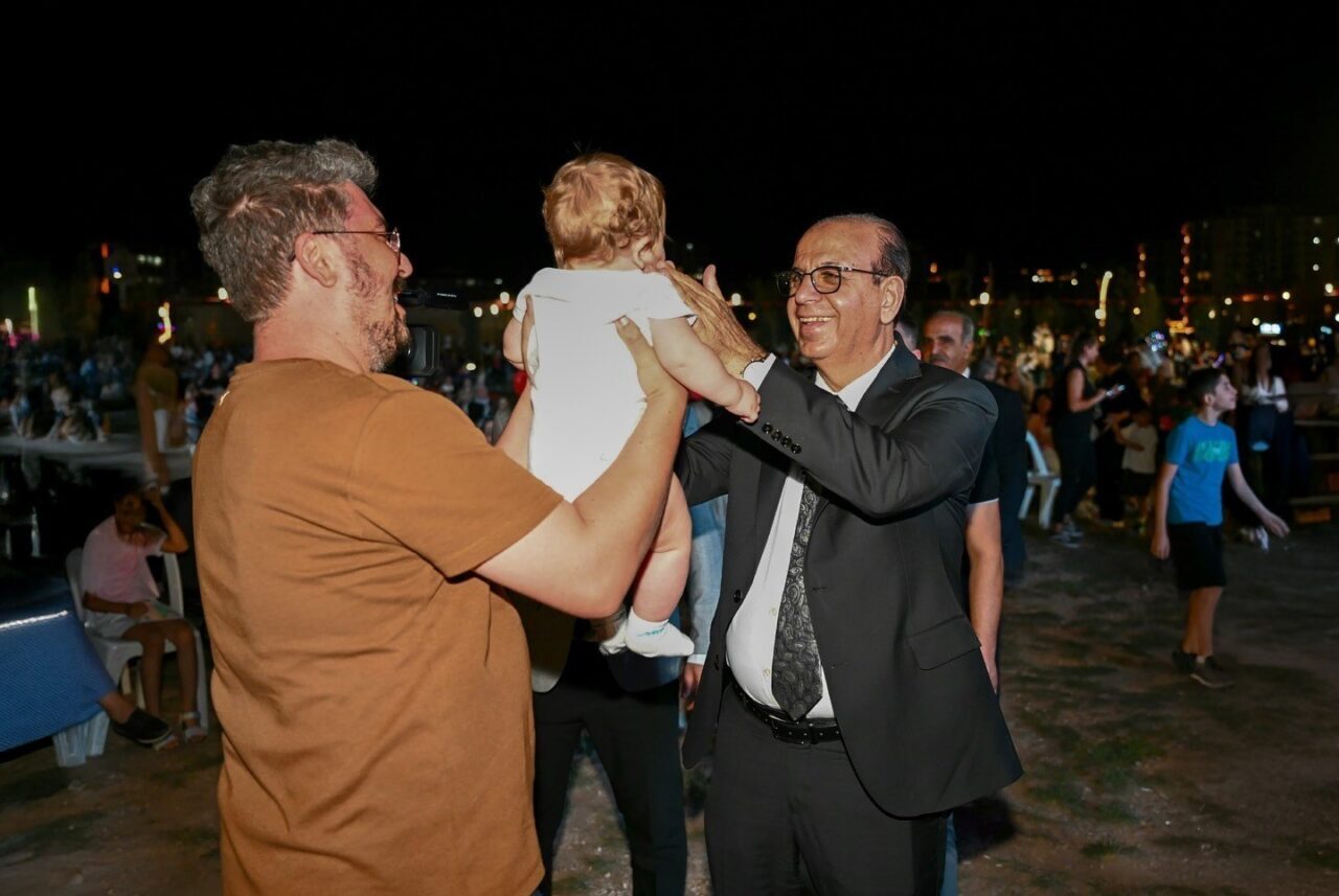 Yeşilyurt Belediyesi tarafından 100.Yıl Kent Park’ta düzenlenen ‘Yeşilyurt’ta Yaz Akşamları’