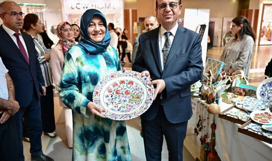 Yeşilyurt Belediyesi kurs merkezlerinde eğitim gören kadın kursiyerlerin yıl boyunca