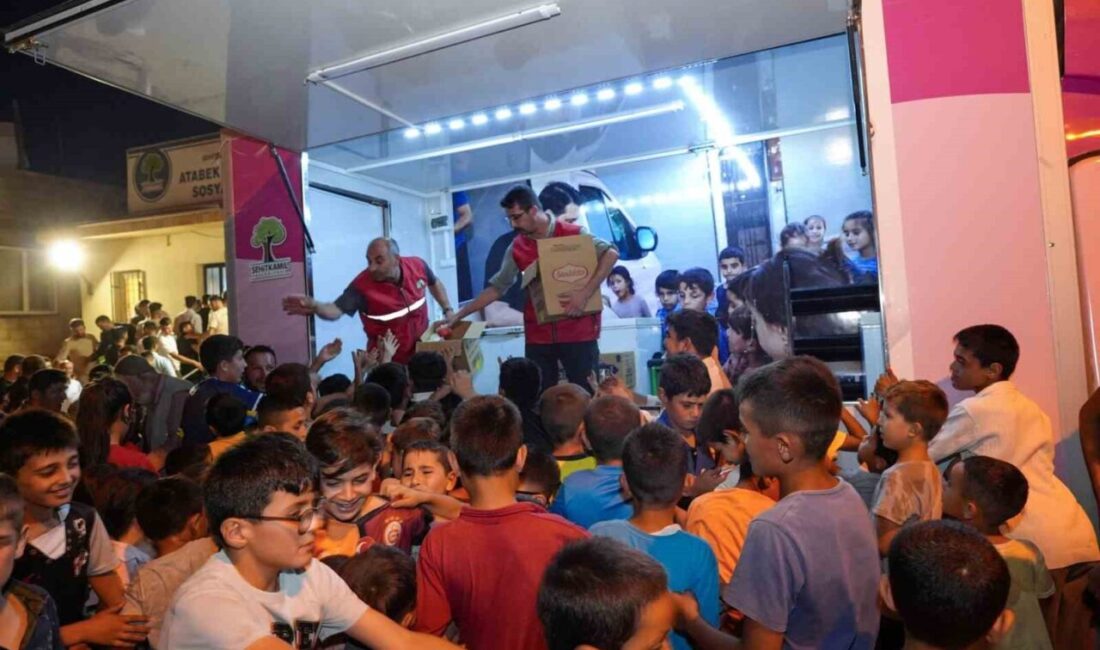 Şehitkamil Belediye Başkanı Umut Yılmaz, halk buluşmalarını gece gündüz demeden