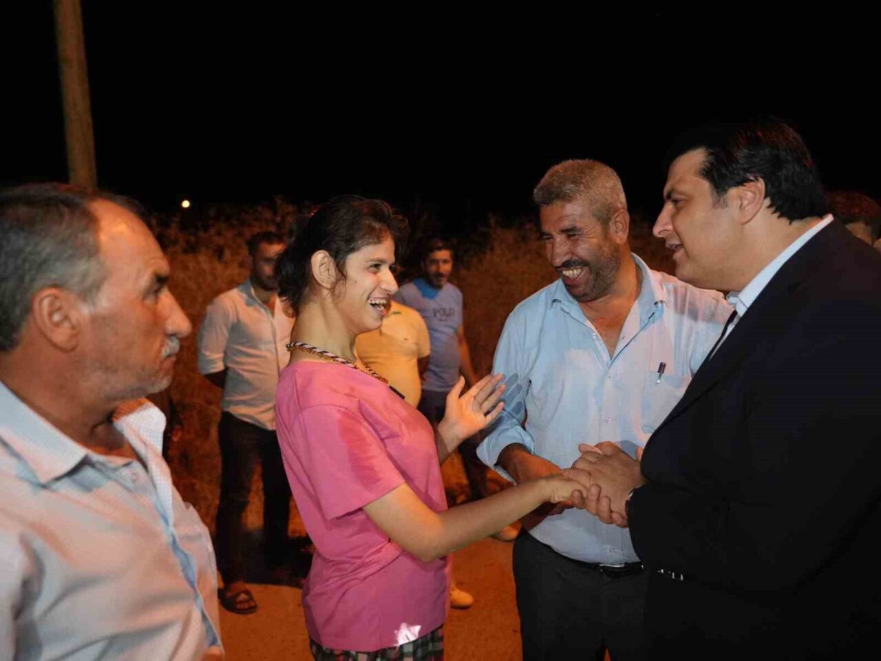 Şehitkamil Belediye Başkanı Umut Yılmaz, Köksalan Mahallesi’ni ziyaret ederek vatandaşlarla