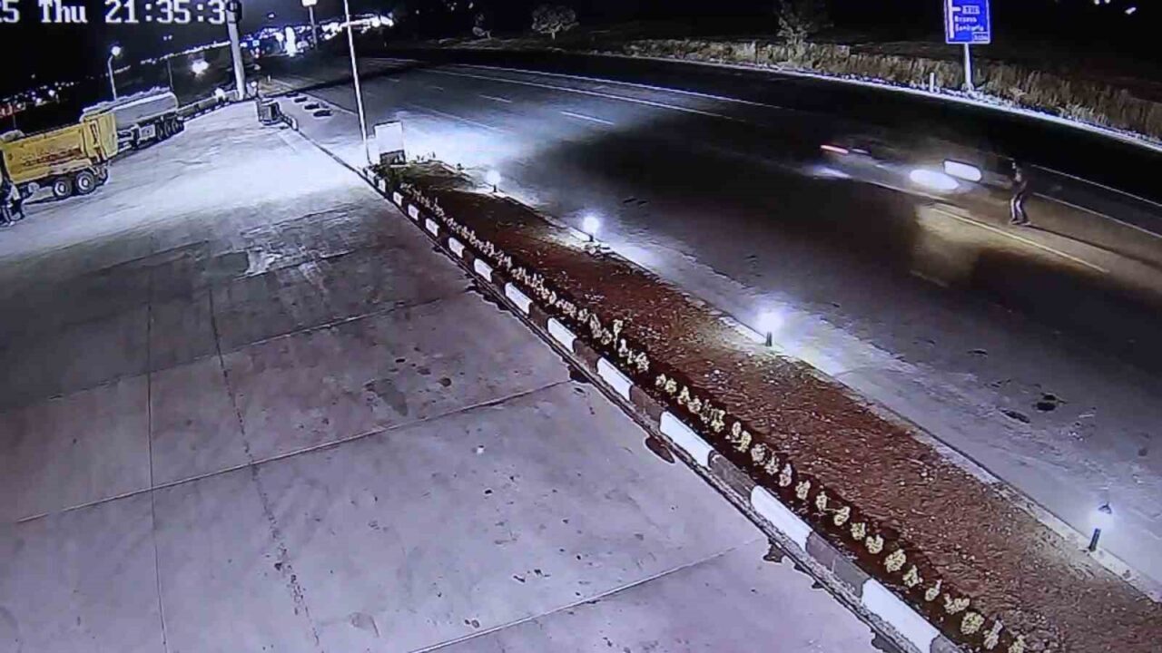 Adıyaman’da, yolun karşısına geçmeye çalışan adam, otomobilin çarpması sonucu hayatını