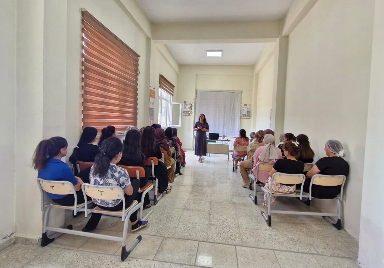 Hakkari’nin Yüksekova Sosyal Hizmet Merkezi Müdürlüğü tarafından vatandaşlara “Aile Bütçesi