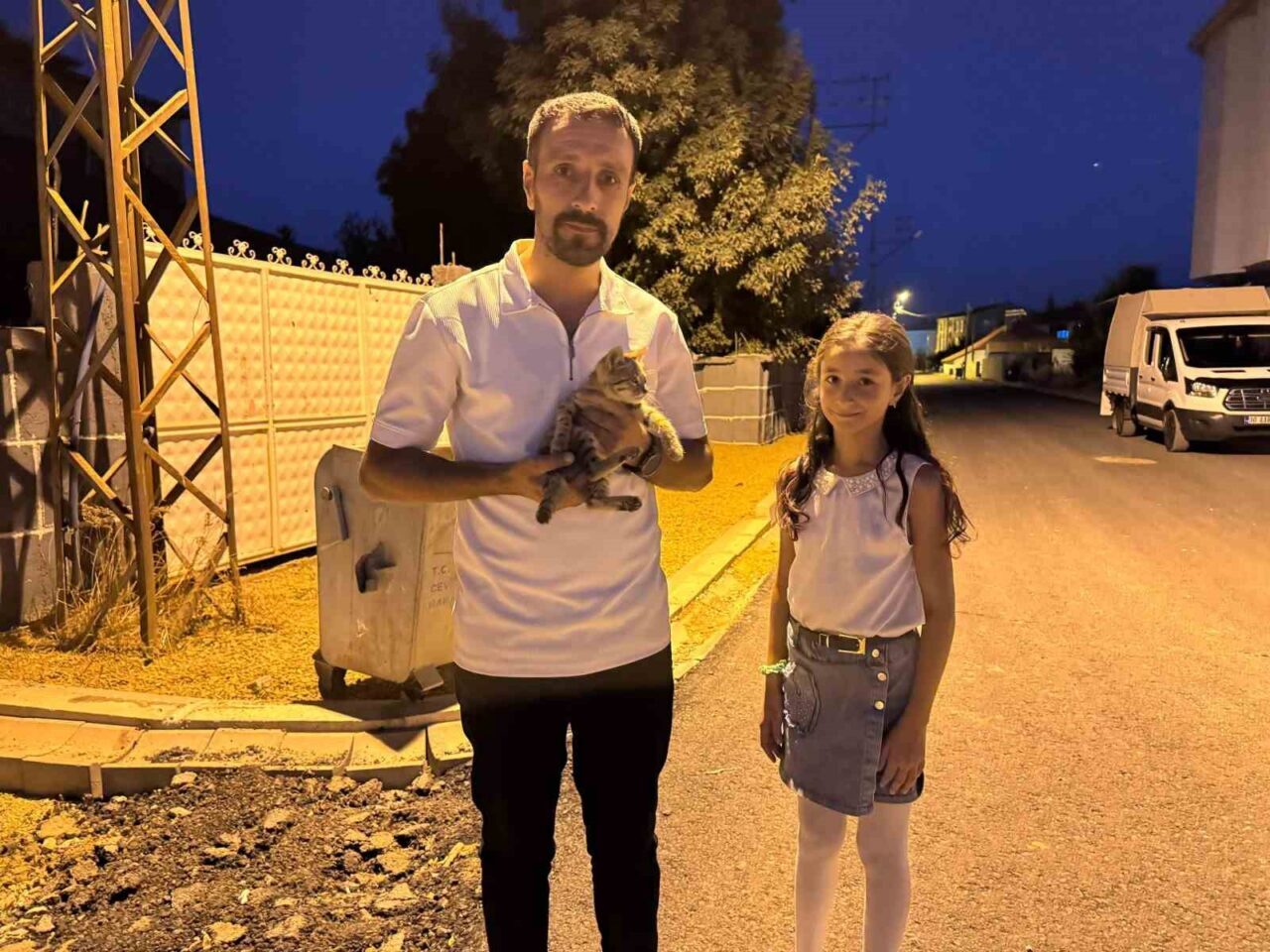 Hakkari’nin Yüksekova ilçesinde yaşayan 12 yaşındaki Narin Akgül, duyarlı bir