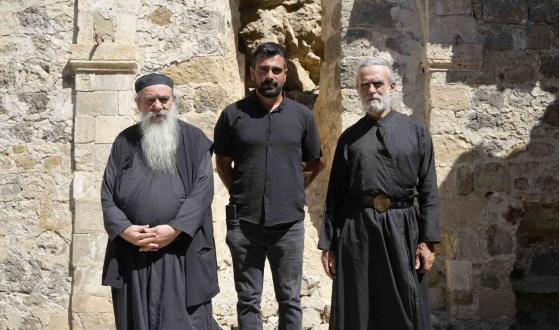 Yunanistan’dan gelen Ortodoks keşişleri ve beraberindeki grup, Gümüşhane’nin Alemdar köyündeki