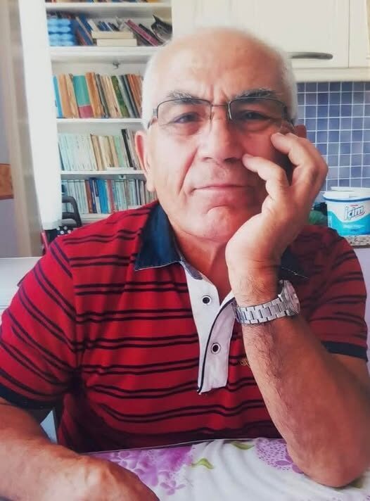 Denizli Acıpayam’ın emektar doktorlarından İsa Tuzcu, sabah yürüyüşü sırasında bir