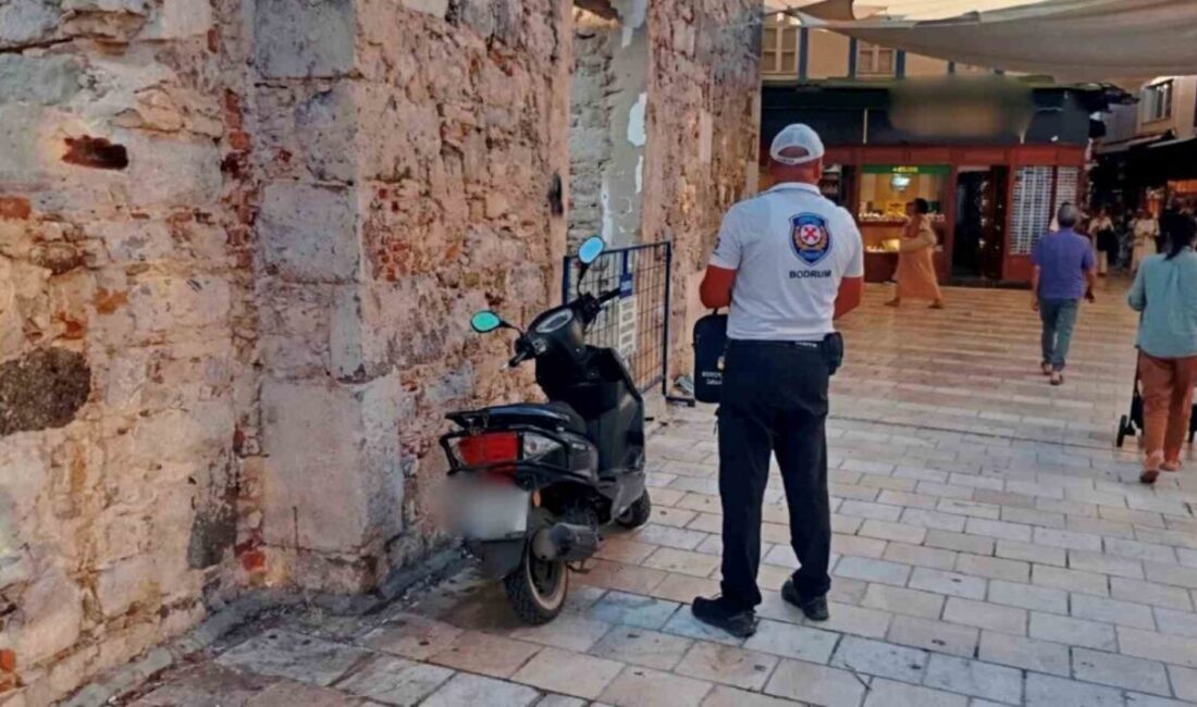 Bodrum Belediyesi Zabıta Müdürlüğü’ne bağlı Trafik Zabıta ekipleri, araç trafiğine