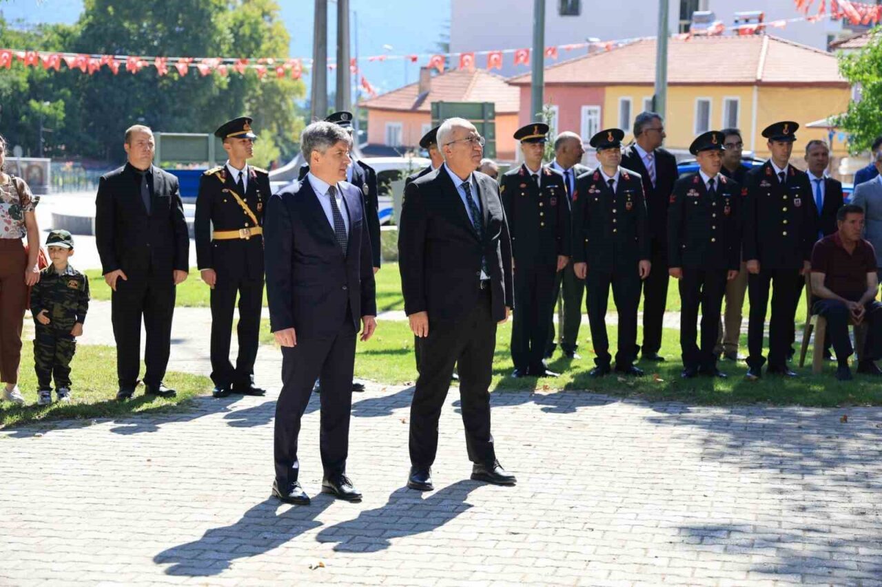 DENİZLİ (İHA) – Denizli’nin Çameli ilçesinde, 30 Ağustos Zafer Bayramı