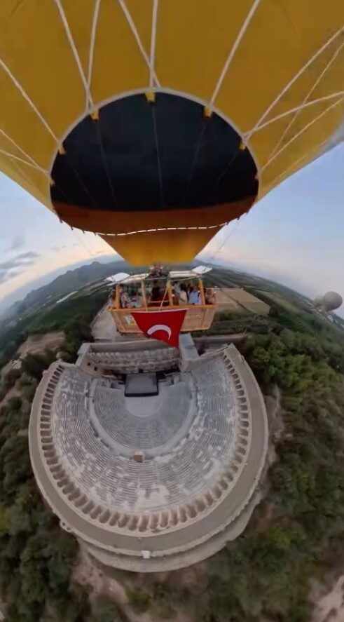 30 Ağustos Zafer Bayramı, Serik’te sıcak hava balonlarıyla kutlandı. Tarihi