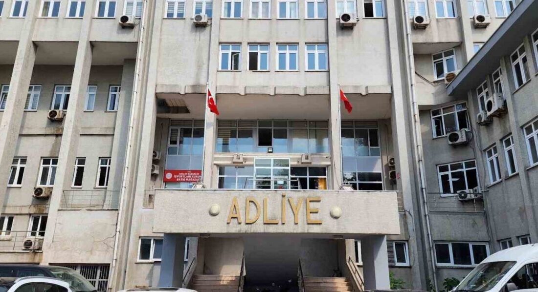 Zonguldak’ta henüz 30 günlük bebeğini darbeden anne, tutuklanarak cezaevine gönderildi.