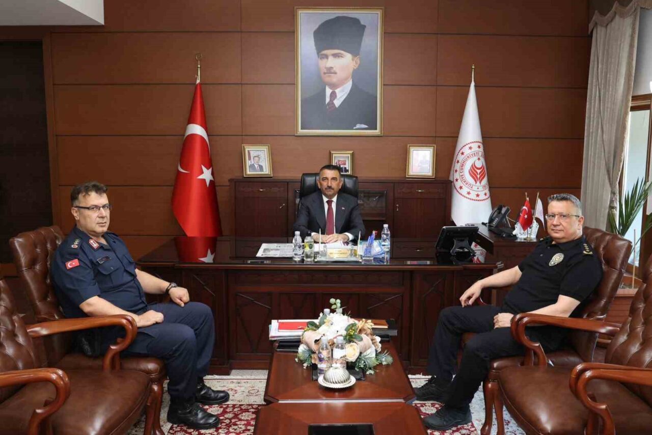 Zonguldak’ta güvenlik önlemlerinin ele alındığı haftalık asayiş toplantısı Vali Osman