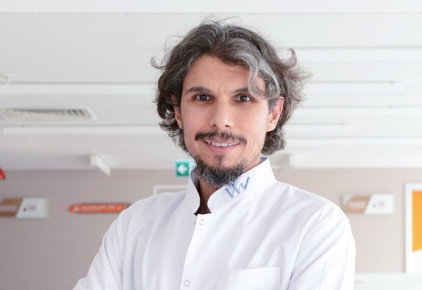 Dünyada her yıl 1 milyon kişinin intihar nedeniyle hayatını kaybettiğini