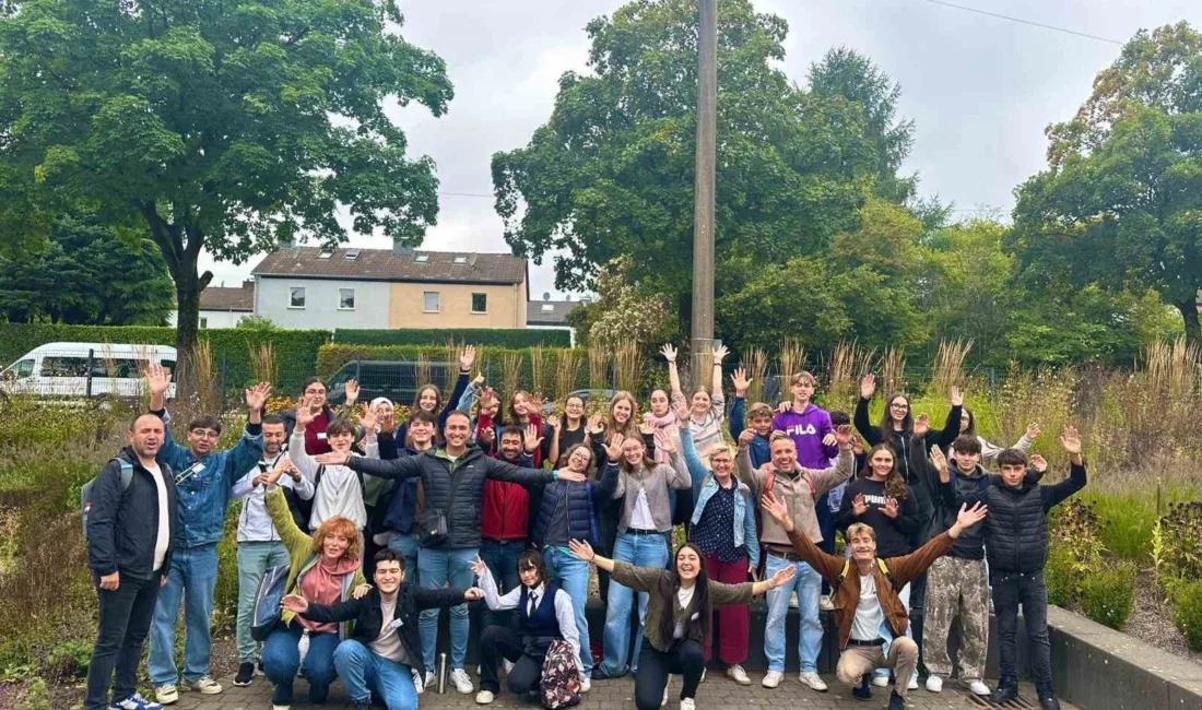 Kütahya’nın Tavşanlı ilçesi 15 Temmuz Şehitler Fen Lisesi öğrencileri, Almanya’da