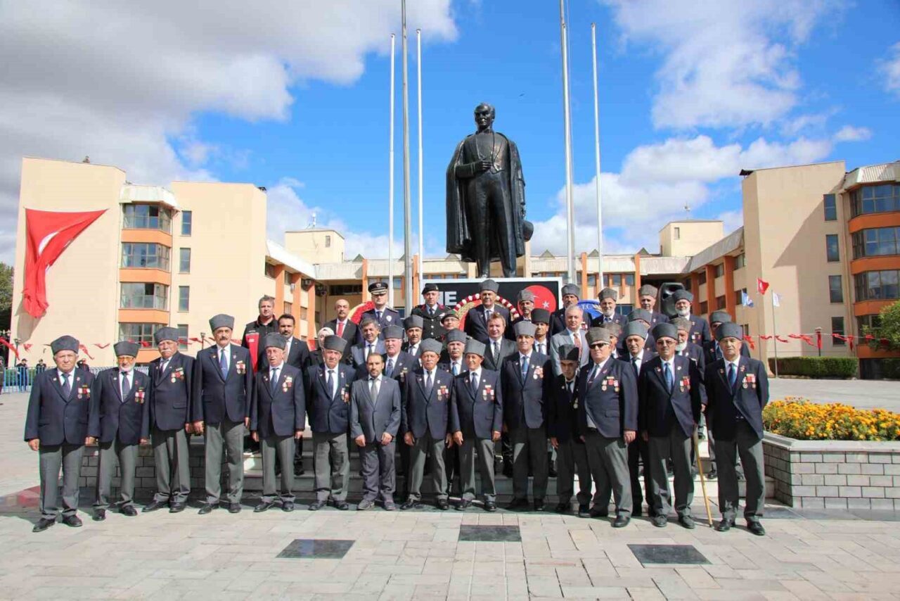 19 Eylül Gaziler Günü Erzincan’da düzenlenen resmi törenle kutlandı. Belediye