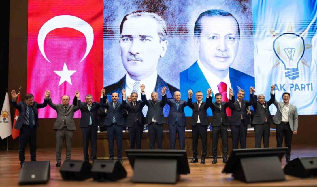 Cumhurbaşkanı Recep Tayyip Erdoğan, MKYK toplantısında, AK Parti’ye katılan Seydişehir