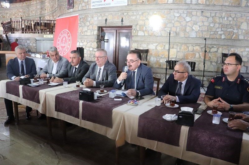 Balıkesir’in Edremit Kaymakamı Ahmet Odabaş başkanlığında, 2025-2026 Eğitim-Öğretim Yılı Güvenlik