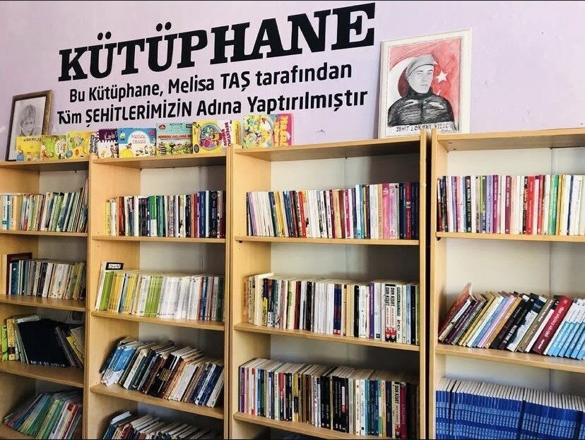 Çanakkale’de üniversite öğrencisi Melisa Taş, ortaokul zamanında kurduğu ‘şehitler adına