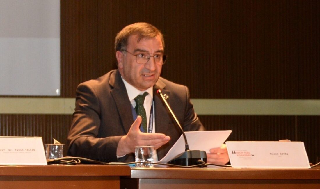 Türkiye Dil ve Edebiyat Derneği Erzurum Şube Başkanı Murat Ertaş