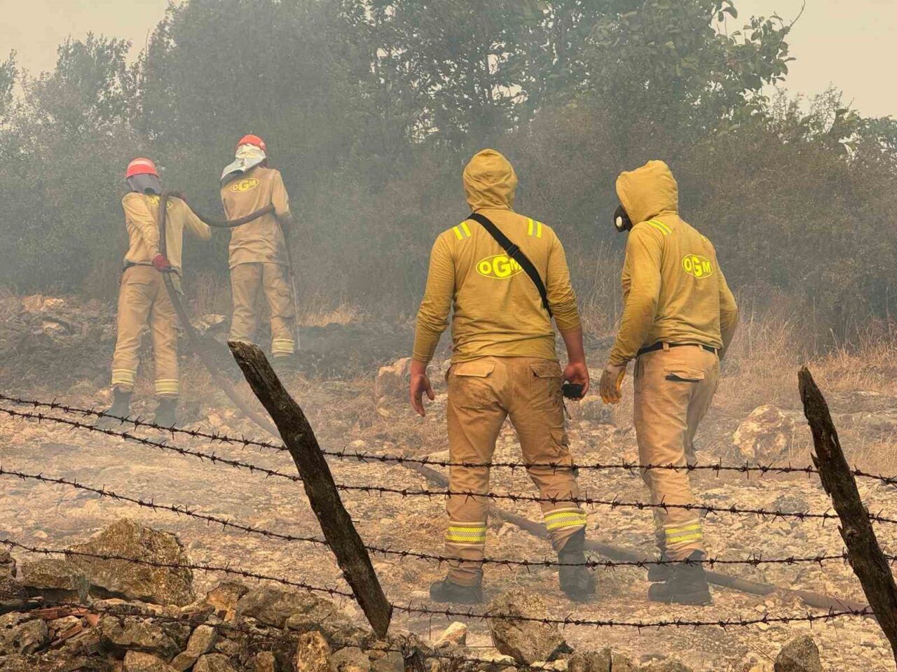 Kastamonu’nun Araç ilçesinde ormanlık alanda çıkan yangının sıçradığı köyde 1’i